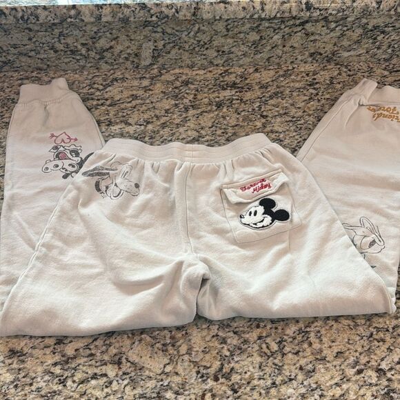 Disney Cream Jogger Sweat Pants with Mickey Mouse and friends Design kids 11/12 - Picture 9 of 15